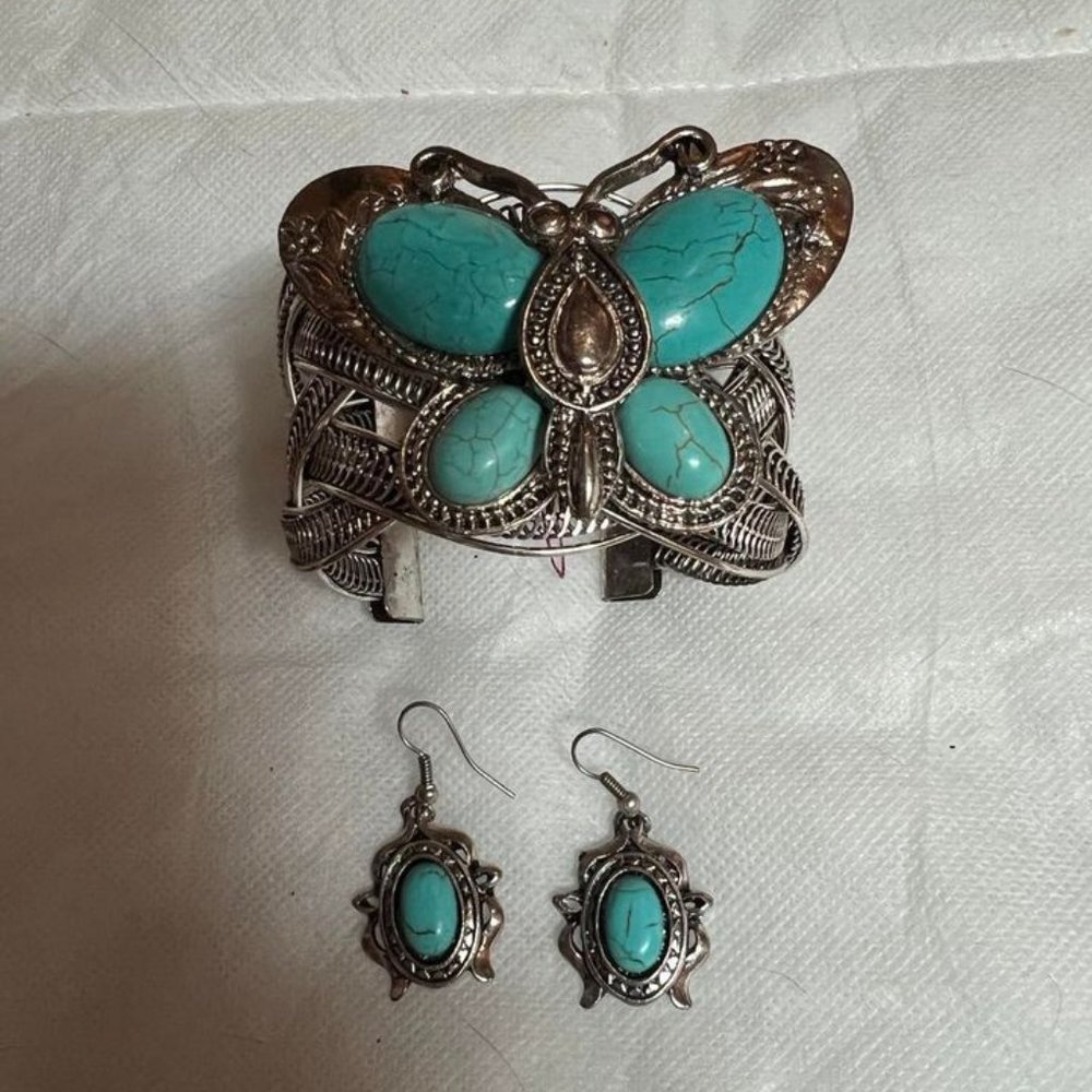 Beautiful Turquoise Colored Butterfly Bracelet with Matching Earrings